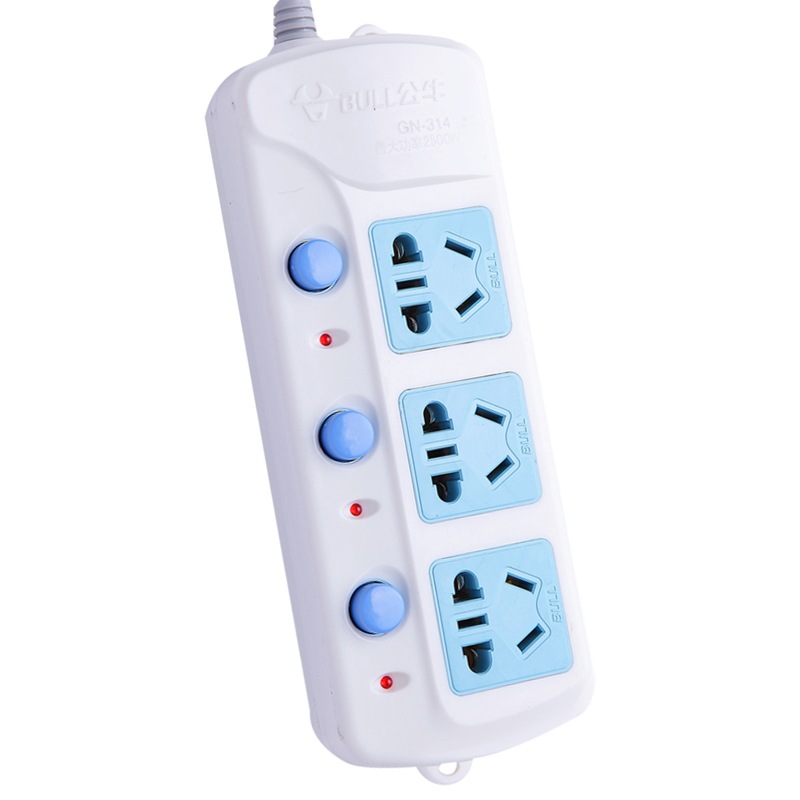 公牛（BULL）GN-314 3位1.8米 分控開(kāi)關(guān) 插座